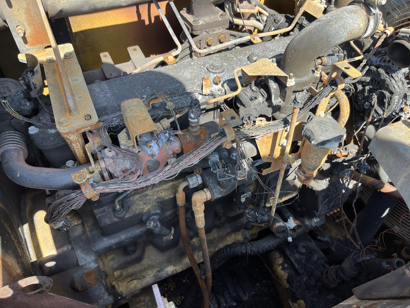 ./imagenes/INVOICE/2019/18295/JOHN DEERE 210G (15).JPG